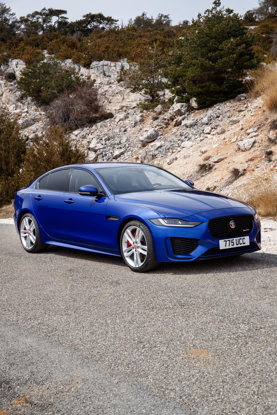  Jaguar XE P250 S R-Dynamic 2019 года  (WW) (фото 24 из 24)